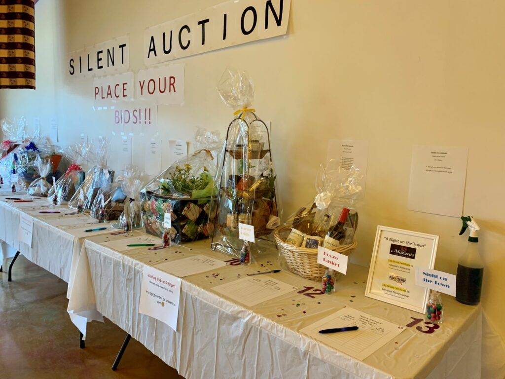 silent auction table
